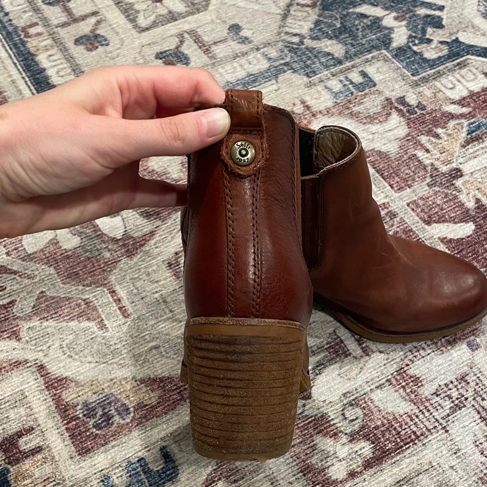 Söfft Women’s Brown Leather Ankle Boots - Classic Chelsea Block Heel - Picture 4 of 10